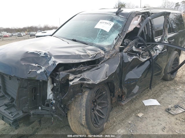 1GNSKBKC7JR347044 Chevrolet Tahoe Lt