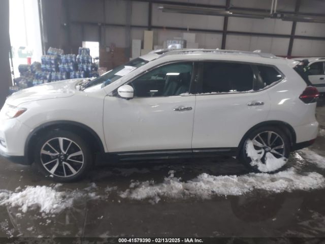 JN8AT2MV0JW316420 Nissan Rogue Sl