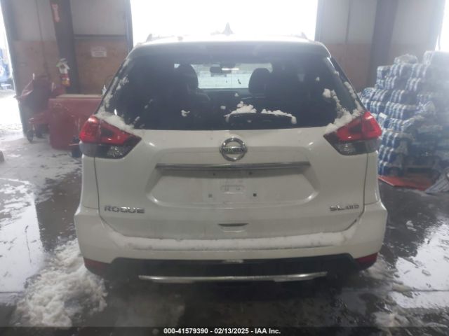 JN8AT2MV0JW316420 Nissan Rogue Sl