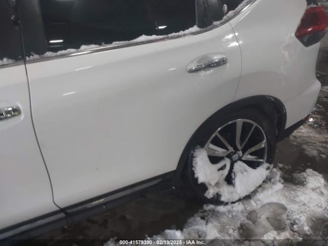 JN8AT2MV0JW316420 Nissan Rogue Sl