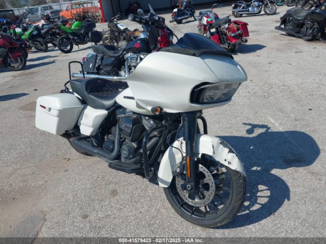 2018 HARLEY-DAVIDSON FLTRXS 1HD1KTC1XJB679252