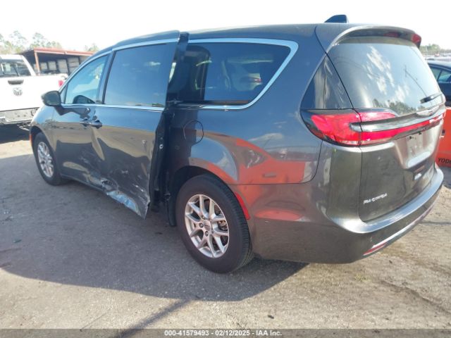 2023 CHRYSLER PACIFICA 2C4RC1BG1PR600637 Photo 2