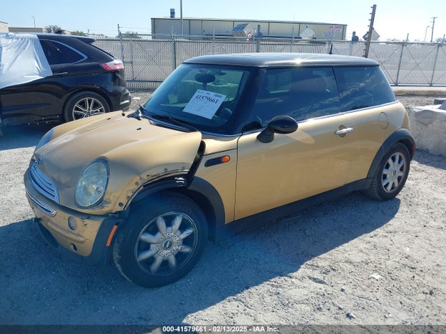 2003 MINI COOPER WMWRC33483TJ52087 Photo 1