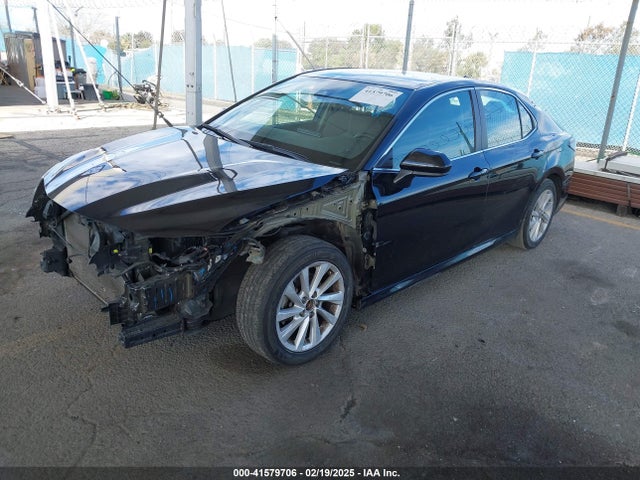 4T1C11AKXNU690254 Toyota CAMRY LE