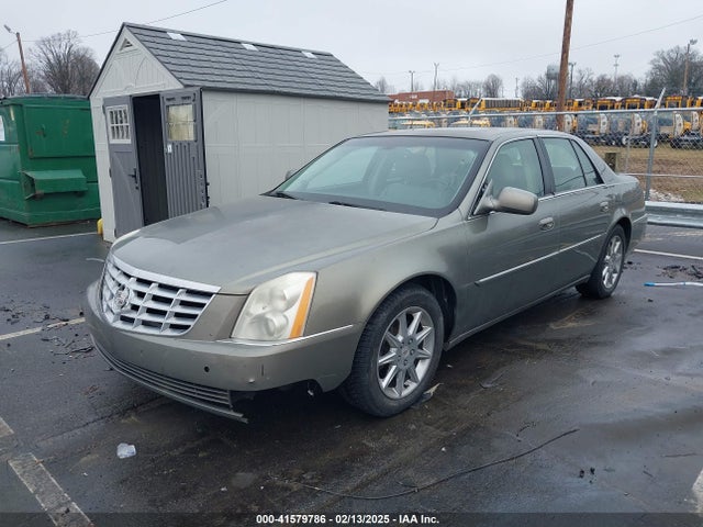 2010 CADILLAC DTS 1G6KD5EY3AU134362 Photo 1