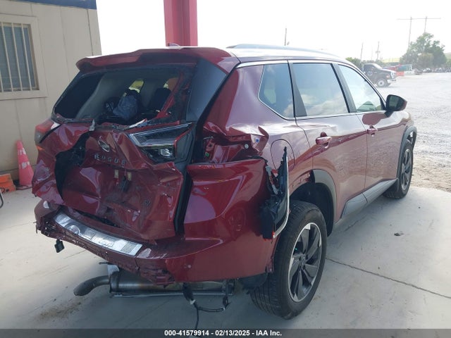 JN8BT3BA5RW002509 Nissan Rogue Sv Fwd