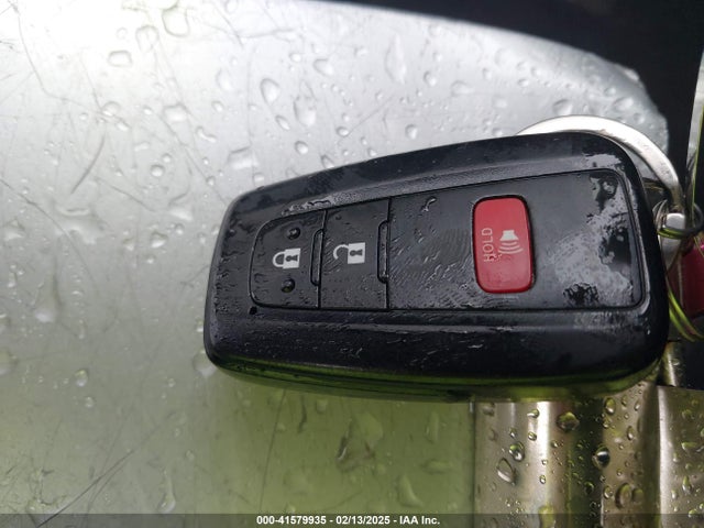 Toyota Prius Two 2018 JTDKBRFU8J3603263 Image 11