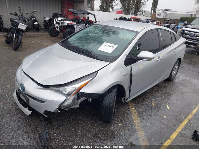 Toyota Prius Two 2018 JTDKBRFU8J3603263 Image 2