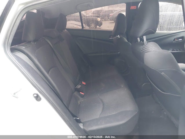 Toyota Prius Two 2018 JTDKBRFU8J3603263 Image 8