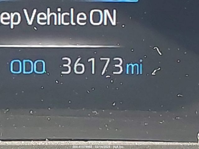 5TDBRKEC0NS113772 Toyota SIENNA LE