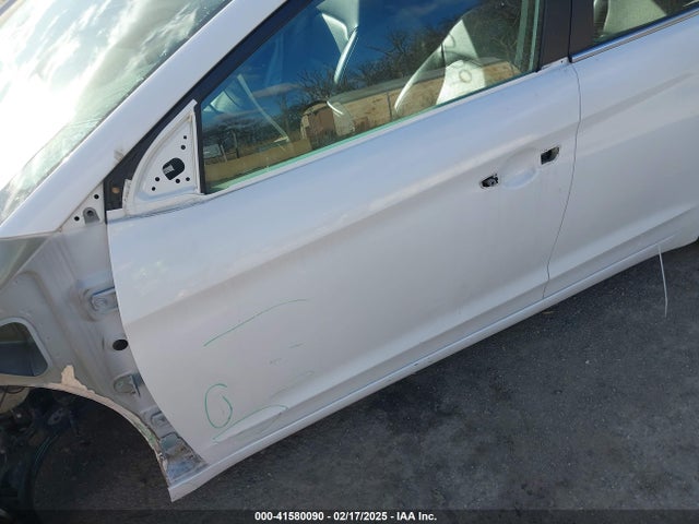 5NPD84LFXLH617026 Hyundai Elantra Limited