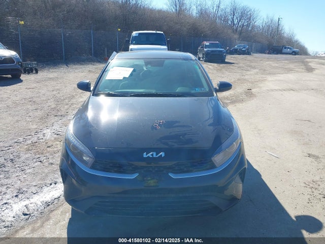 3KPF24AD8PE562310 KIA Forte Lxs