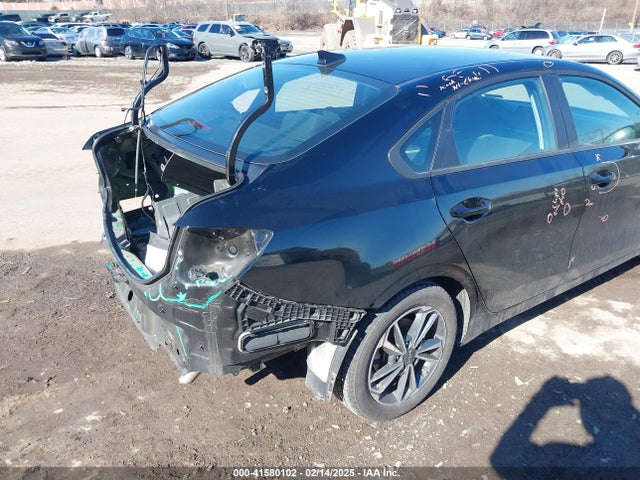 3KPF24AD8PE562310 KIA Forte Lxs