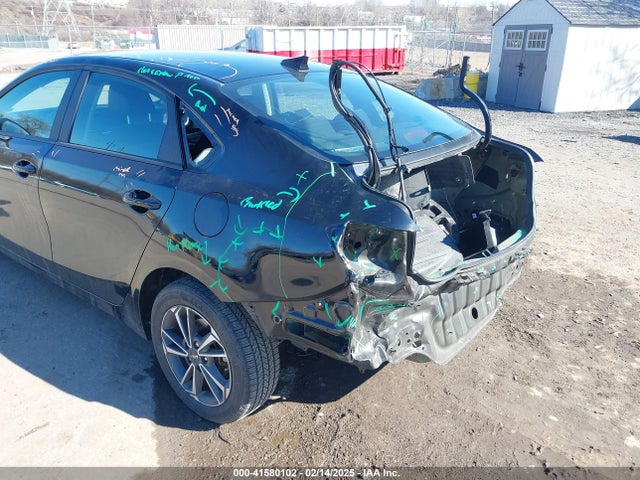 3KPF24AD8PE562310 KIA Forte Lxs