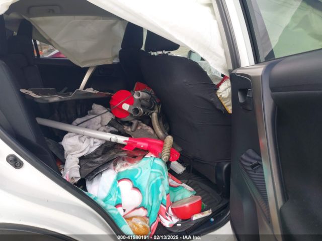 JTMZFREVXFJ035372 Toyota RAV4 LE