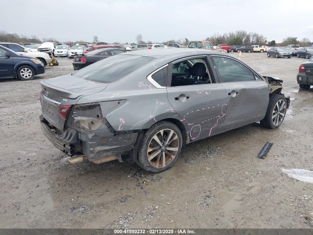 1N4AL3AP8HC157218 Nissan Altima 2.5 Sr