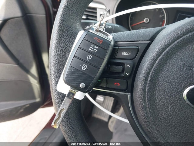 5XXGT4L31GG095017 KIA Optima Lx