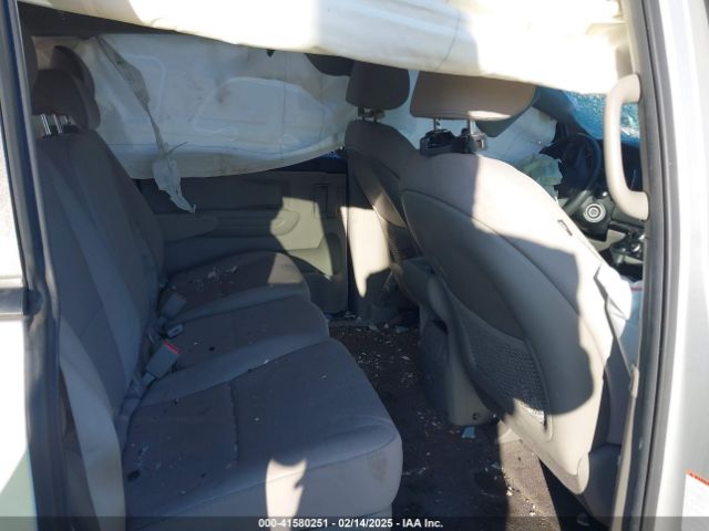 KNDMB5C11G6188015 KIA SEDONA LX