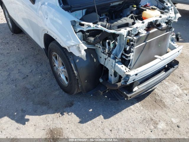 KL7CJKSB4LB073429 Chevrolet Trax Fwd Ls