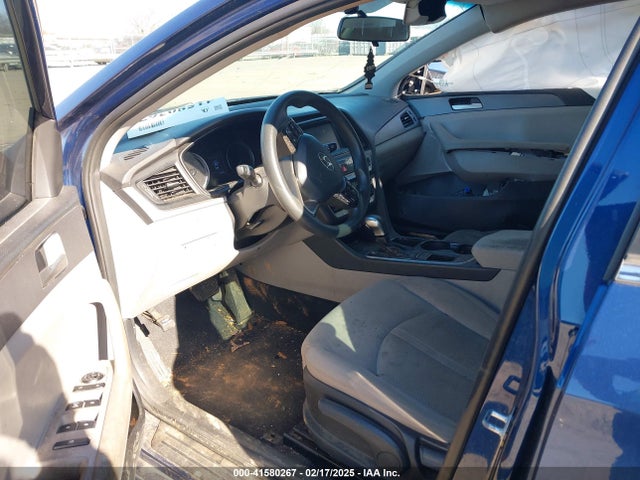 5NPE24AFXJH599049 Hyundai SONATA SE