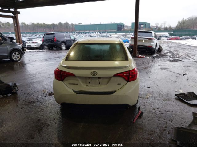 2T1BURHE0KC176105 Toyota COROLLA SE