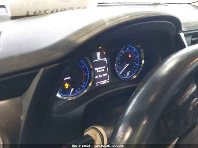 2T1BURHE0KC176105 Toyota COROLLA SE