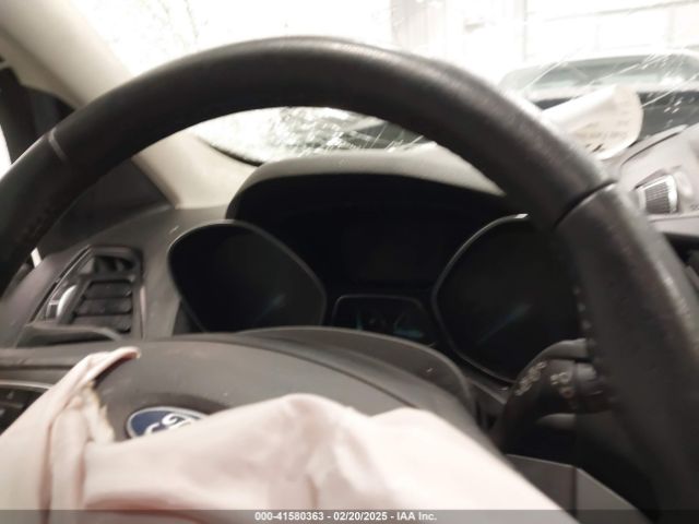 1FMCU9HD2JUC59592 Ford ESCAPE SEL
