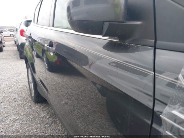1FMCU9HD2JUC59592 Ford ESCAPE SEL