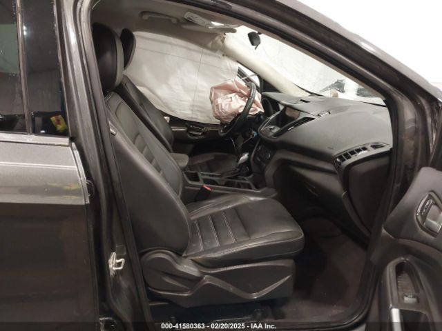 1FMCU9HD2JUC59592 Ford ESCAPE SEL