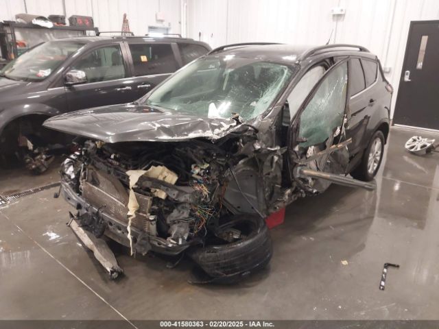 1FMCU9HD2JUC59592 Ford ESCAPE SEL