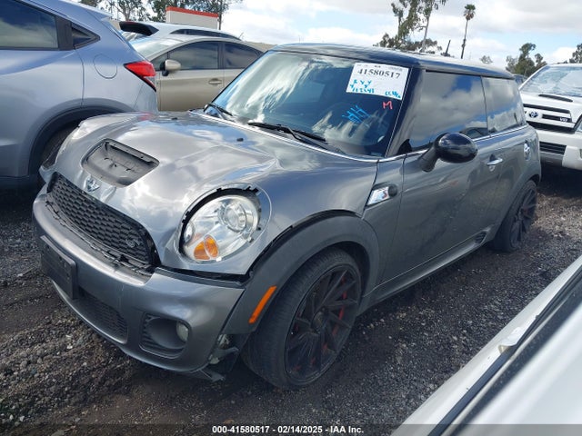 2008 MINI COOPER S WMWMF73598TV37716 Photo 1