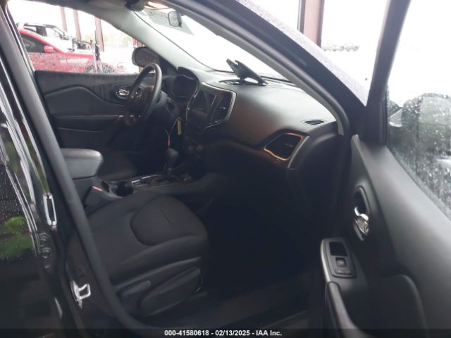 1C4PJLCB1LD535765 Jeep Cherokee Latitude Fwd
