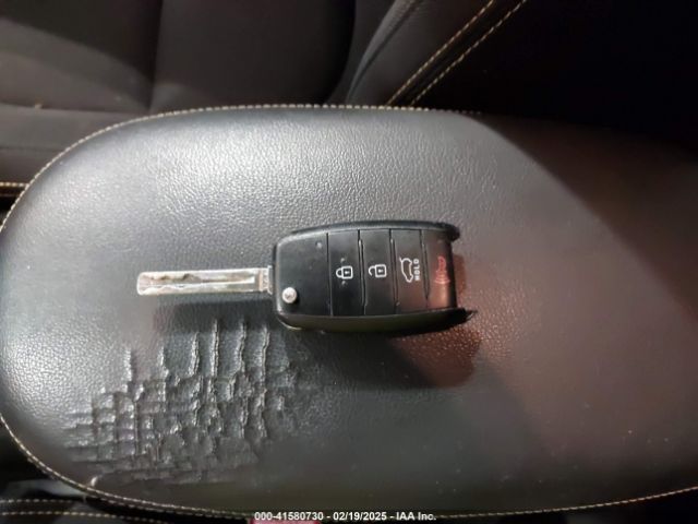 KNDJP3A5XG7354802 KIA SOUL +