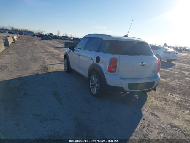 2011 MINI COOPER COUNTRYMAN WMWZB3C5XBWM01479 Photo 2