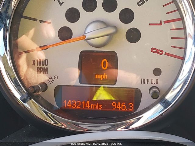 2011 MINI COOPER COUNTRYMAN WMWZB3C5XBWM01479 Photo 6