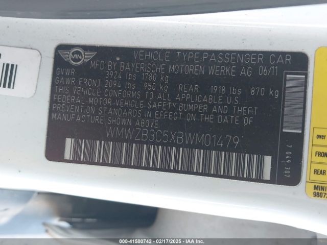 2011 MINI COOPER COUNTRYMAN WMWZB3C5XBWM01479 Photo 8