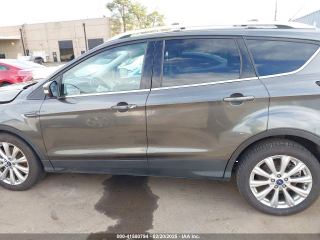 1FMCU0J95HUD29355 Ford Escape Titanium