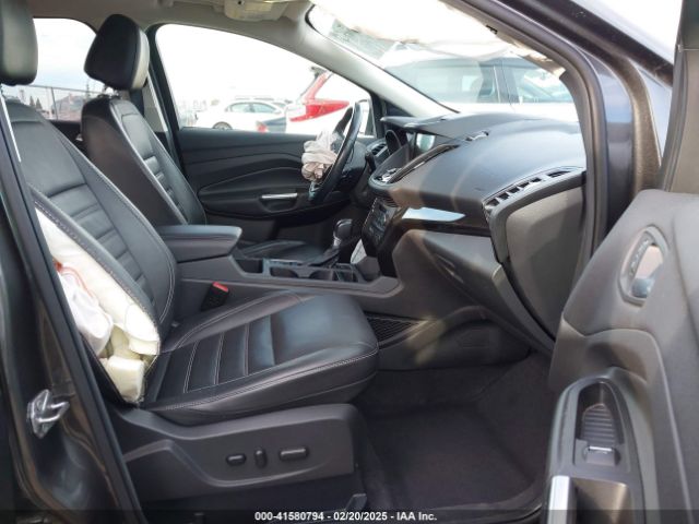 1FMCU0J95HUD29355 Ford Escape Titanium