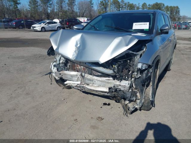 5TDBZRFH5KS942982 Toyota Highlander Le