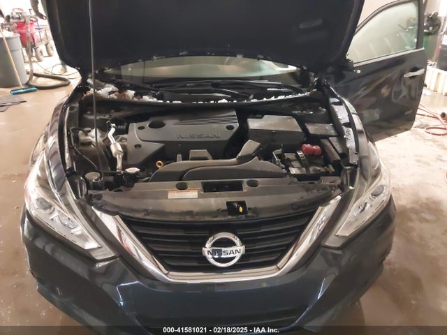 1N4AL3AP9HC483898 Nissan Altima 2.5 Sv