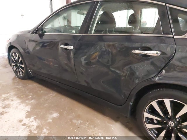1N4AL3AP9HC483898 Nissan Altima 2.5 Sv