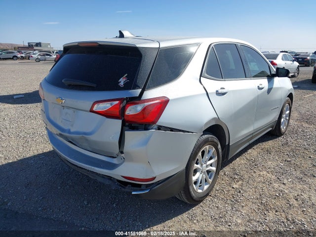 Chevrolet EQUINOX LS 2018 2GNAXHEV0J6113725 Image 4