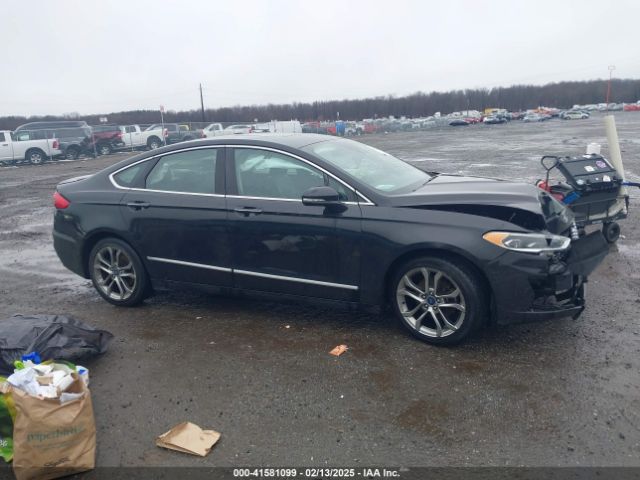 3FA6P0RU2LR139584 Ford Fusion Hybrid Titanium