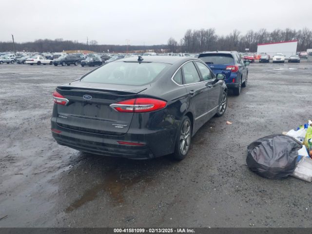 3FA6P0RU2LR139584 Ford Fusion Hybrid Titanium