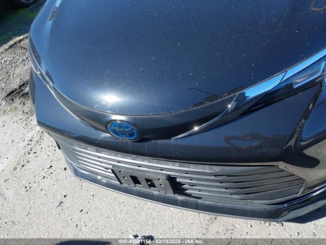 5TDJRKEC7NS108676 Toyota SIENNA XLE