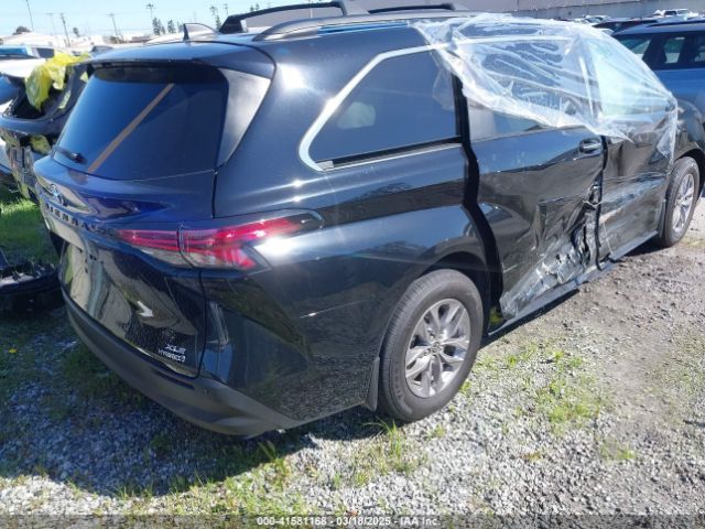 5TDJRKEC7NS108676 Toyota SIENNA XLE