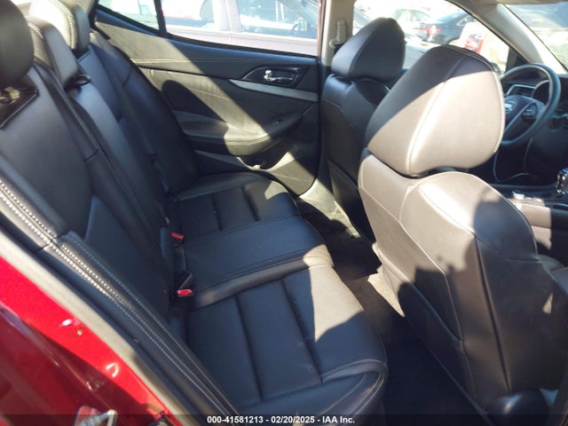 1N4AA6AP8JC409949 Nissan Maxima 3.5 Sv