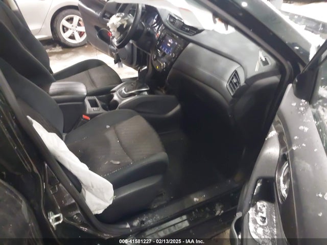 5N1AT2MV6JC803713 Nissan ROGUE SV