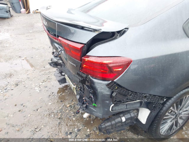 3KPF54AD6RE704812 KIA Forte Gt-line