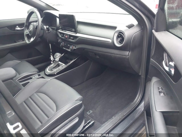 3KPF54AD6RE704812 KIA Forte Gt-line
